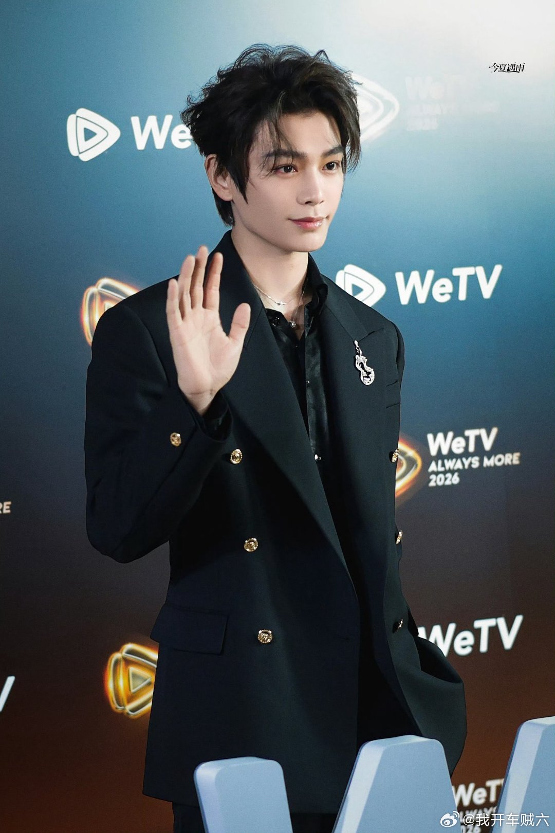 三元品牌代言人丁禹兮 dyx丁禹兮卫韫 “情起一时的喜欢不叫热爱，长久无言的陪伴