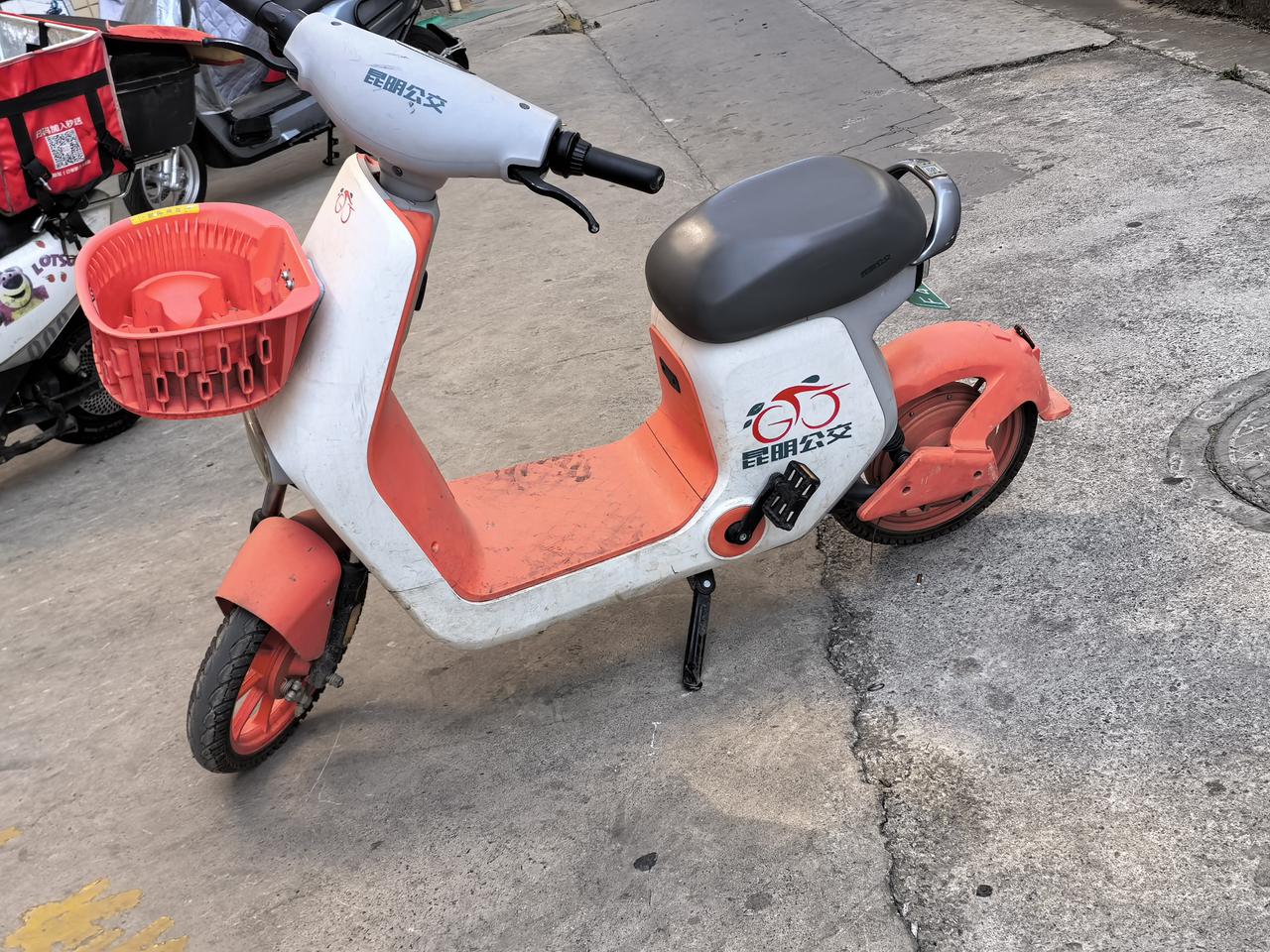 |其实可以把共享单车“春城出行"合并的呢！都是一家公司昆明公交公司的，回收回去，