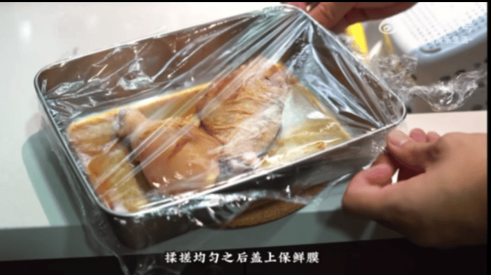 一饭封神豉油鸡 《一饭封神》的豉油鸡是真的把大家的做饭欲勾起来了。不管平时会不会