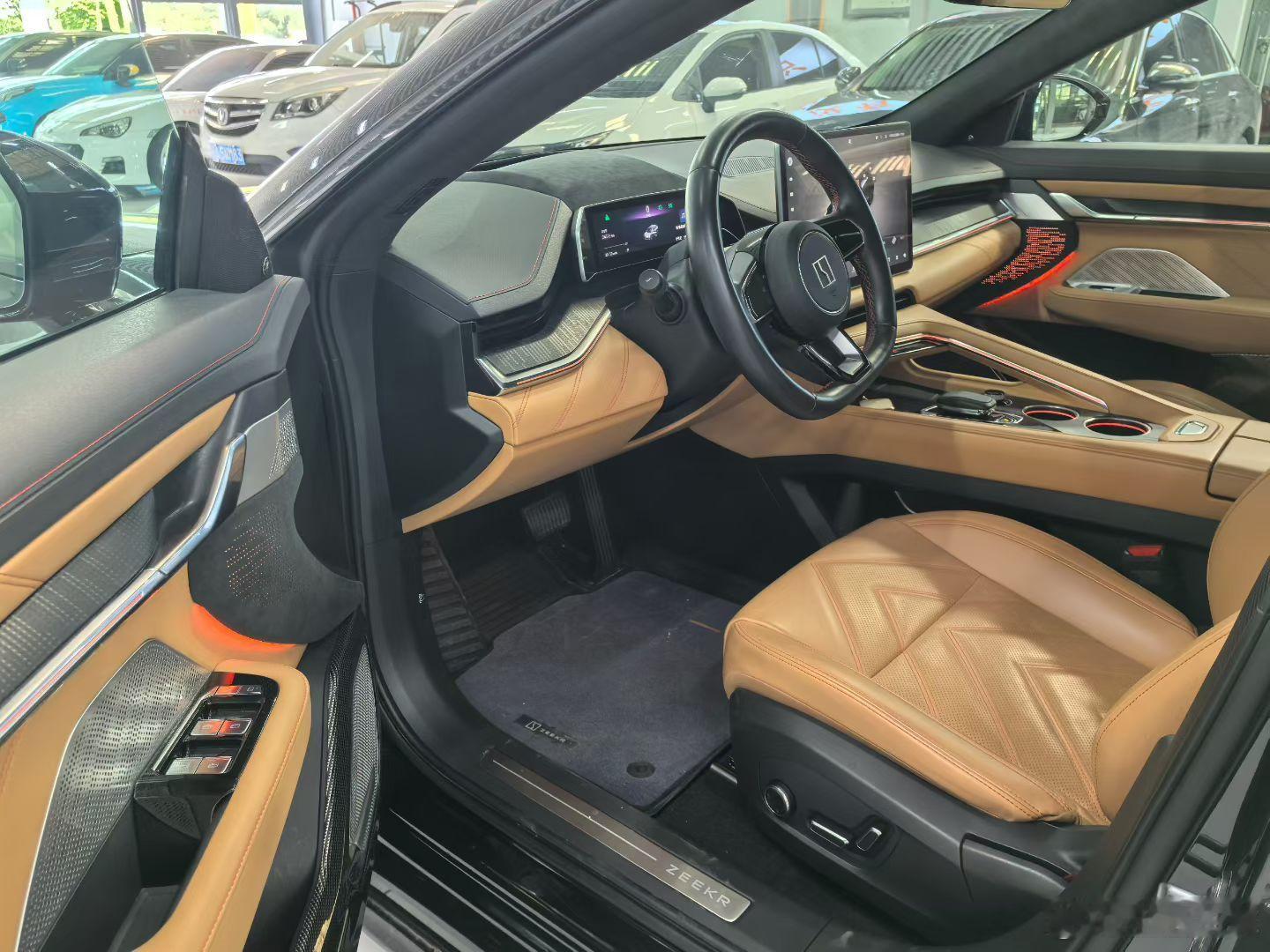 极品好货到店极氪001 2022款超长续航双电机YOU版指导价38.6万元202