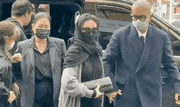 一个把面子看得比命都重要的女人，最后两次公开露面，穿的都是前夫买的旧衣，任性一辈