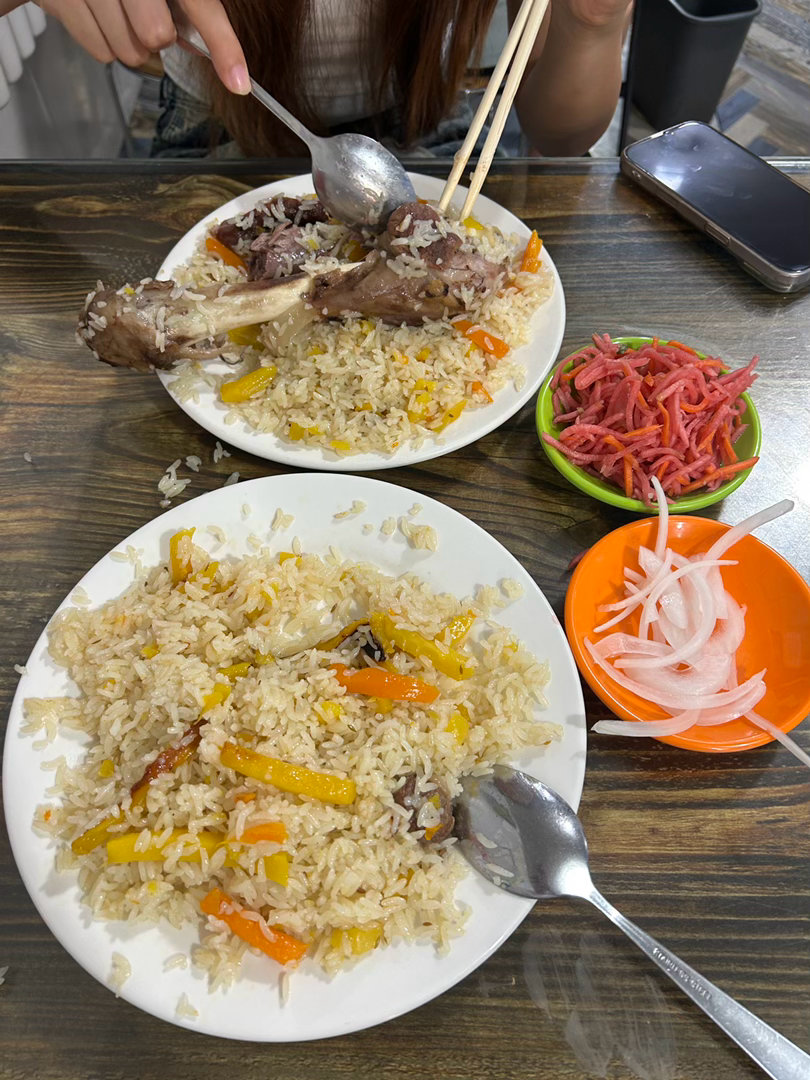 抓饭整起来！ 乌鲁木齐·伊犁爱黎巴尔美食