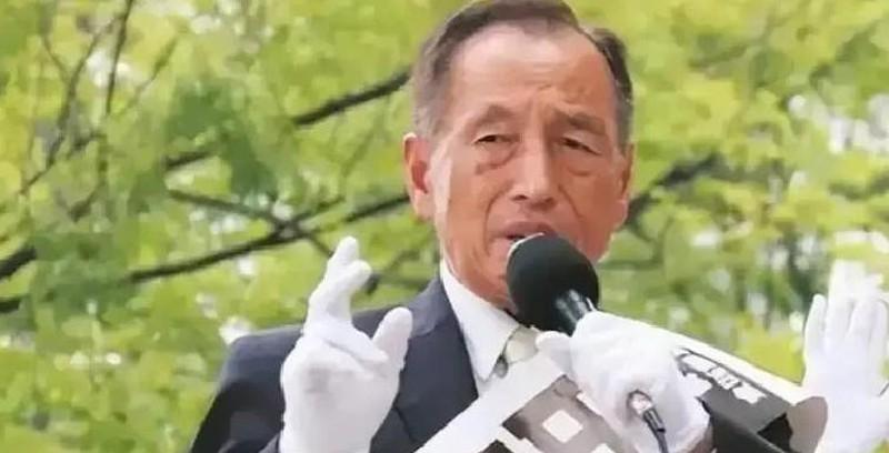 中国当年主动放弃了战争赔偿，如今日本却频频挑衅。

1972年中日邦交谈判桌上，