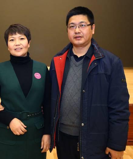 河北一男子，婚后不想工作，请求妻子供他读硕博。没想到妻子竟点头答应。6年后，男子