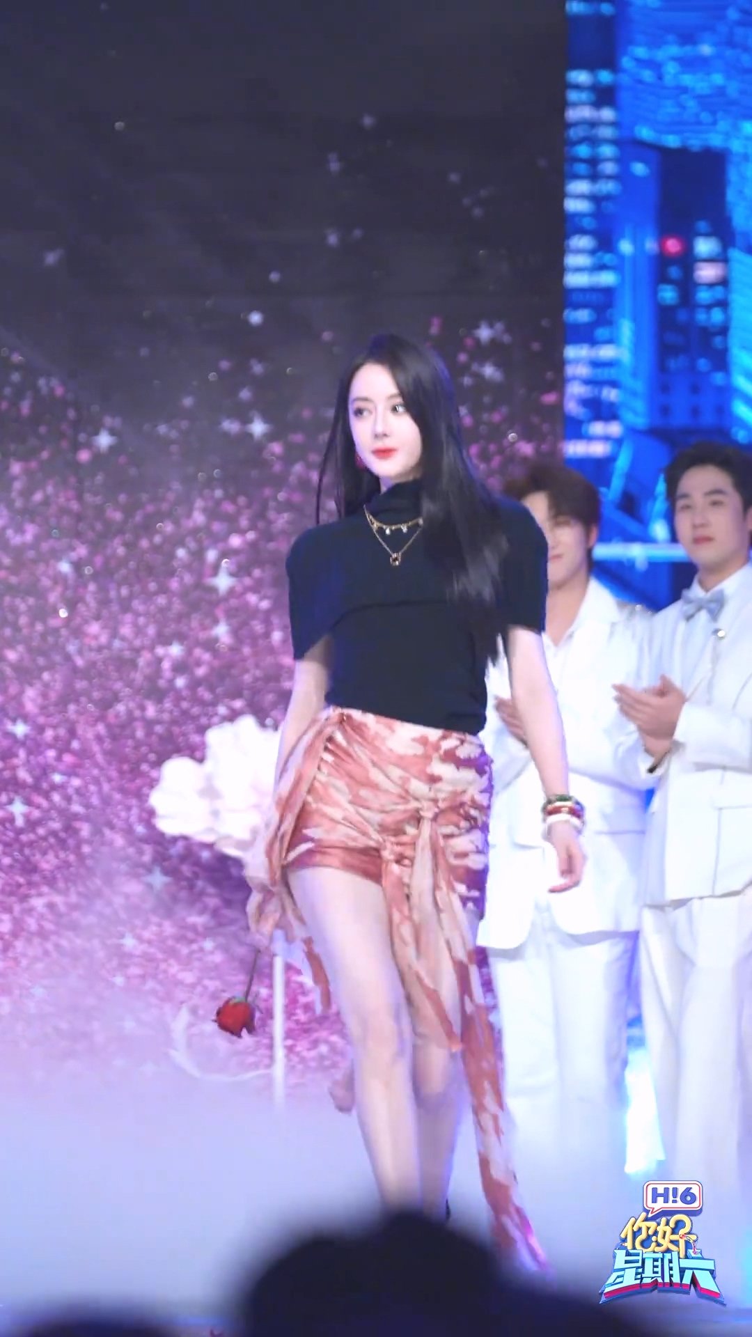 迪丽热巴在下不才迪丽热巴立于苍茫之中 终于等到迪丽热巴新剧！贺思慕：在下不才，万