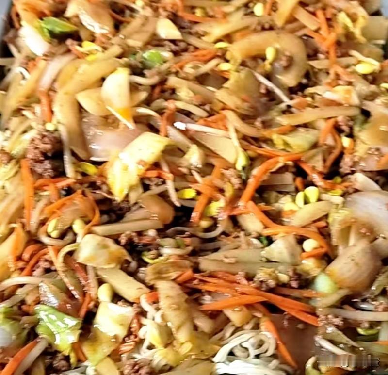 美食分享时刻🍜 宣化社区日间照料美食分享时刻🍜 :今日中午蒸卤面

中午时分