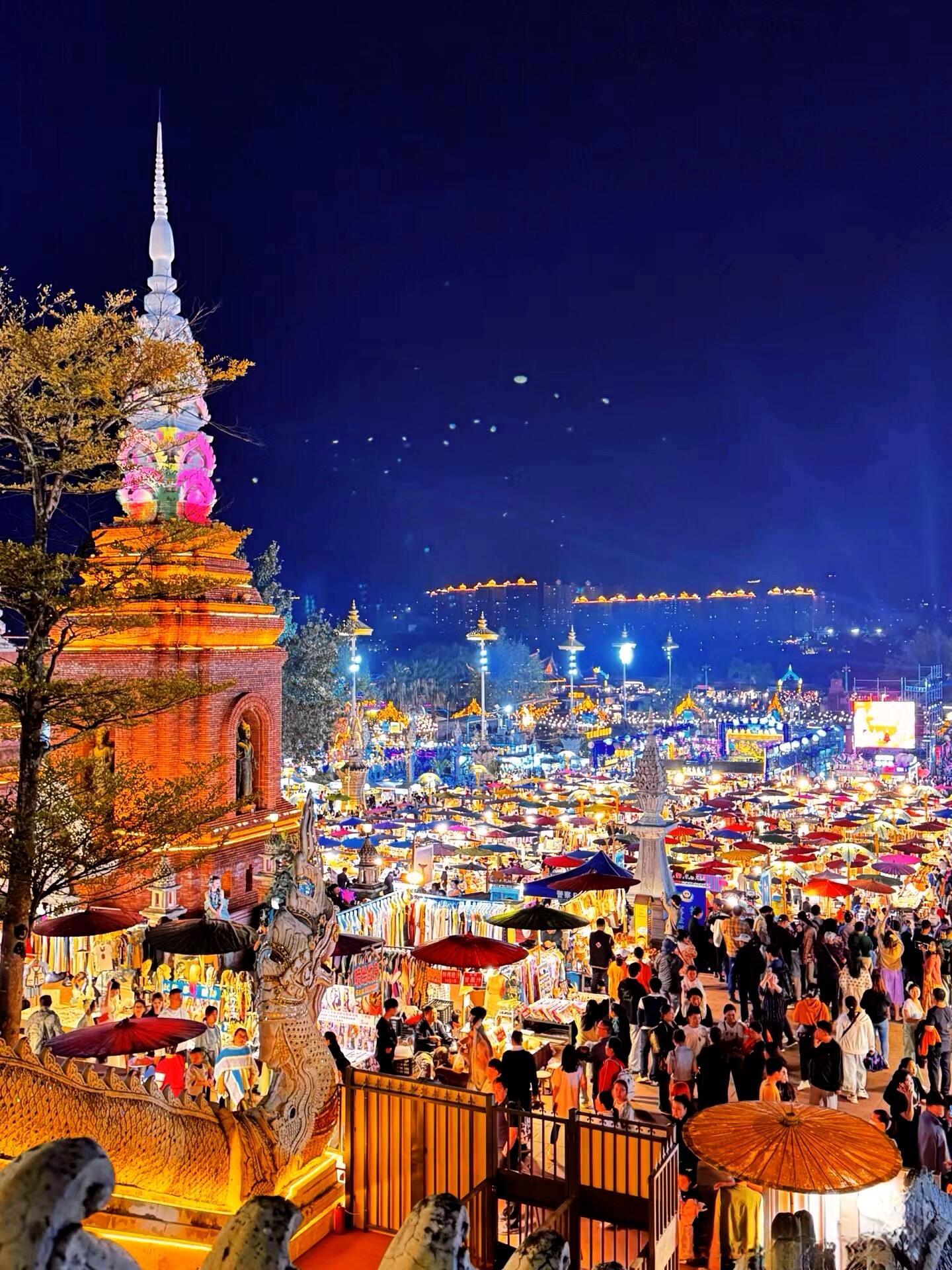 来西双版纳必打卡景点。✅星光夜市：亚洲Zui 大的夜市，好吃又热闹，可...