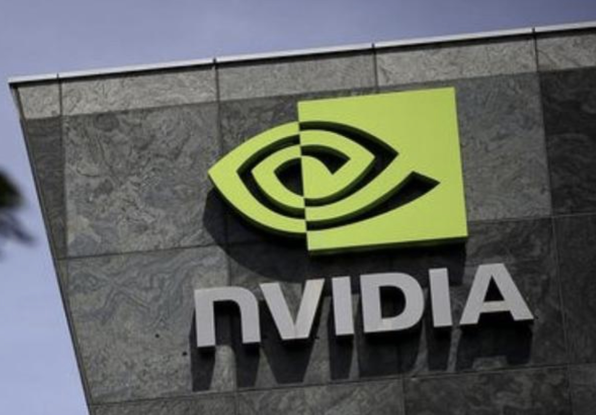 【英伟达、AMD据悉包下台积电今明两年先进封装产能】5月5日，据台湾经济日报， 