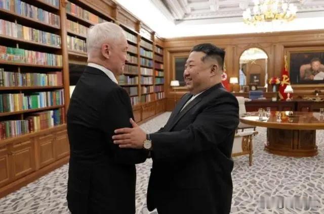 俄核心成员（杜马主席沃洛金、防长别洛乌索夫）前后脚去见金正恩，（信息量很大)俄朝