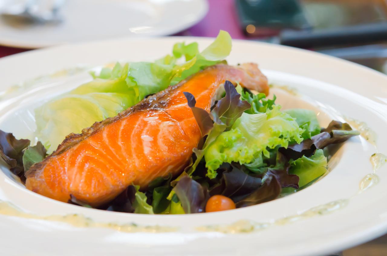 【警惕：极端生酮饮食的潜在危害！】

31岁男子极端生酮饮食3个月瘦50斤 把健