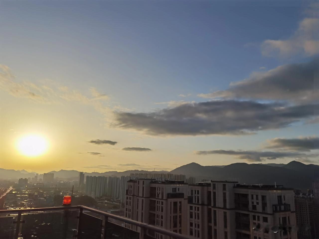 《箴言集》中说：“深藏不露是一种卓越的才能”。生活中那些深藏不露的人才是真正厉害