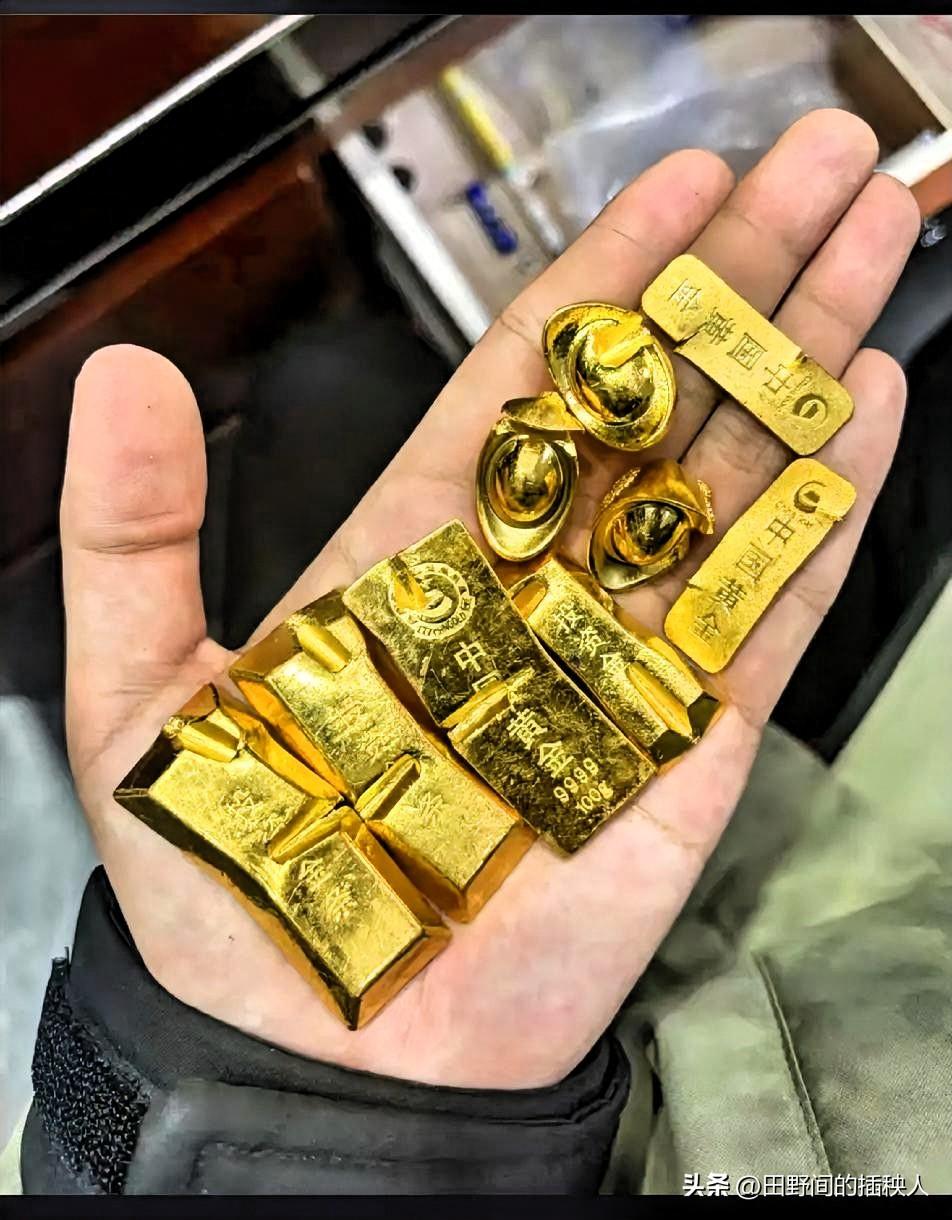 3月9日，就在今天
金价如脱缰的野马完全失控了
前天1133/克，昨天1204/