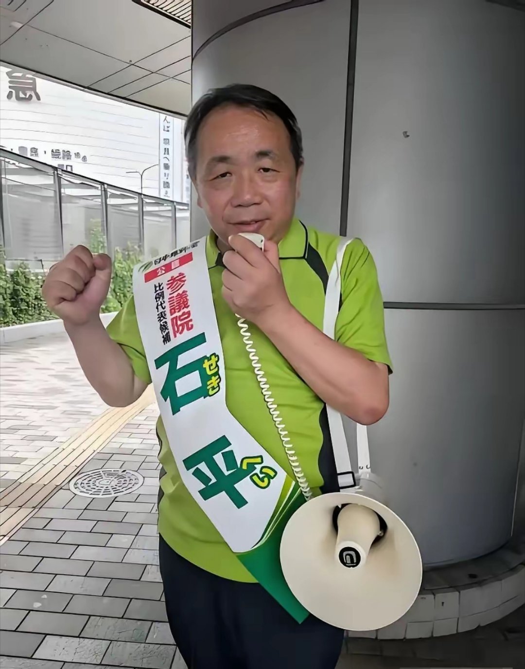 石平呼吁日本：为了对付中国需要拥有核武器。 