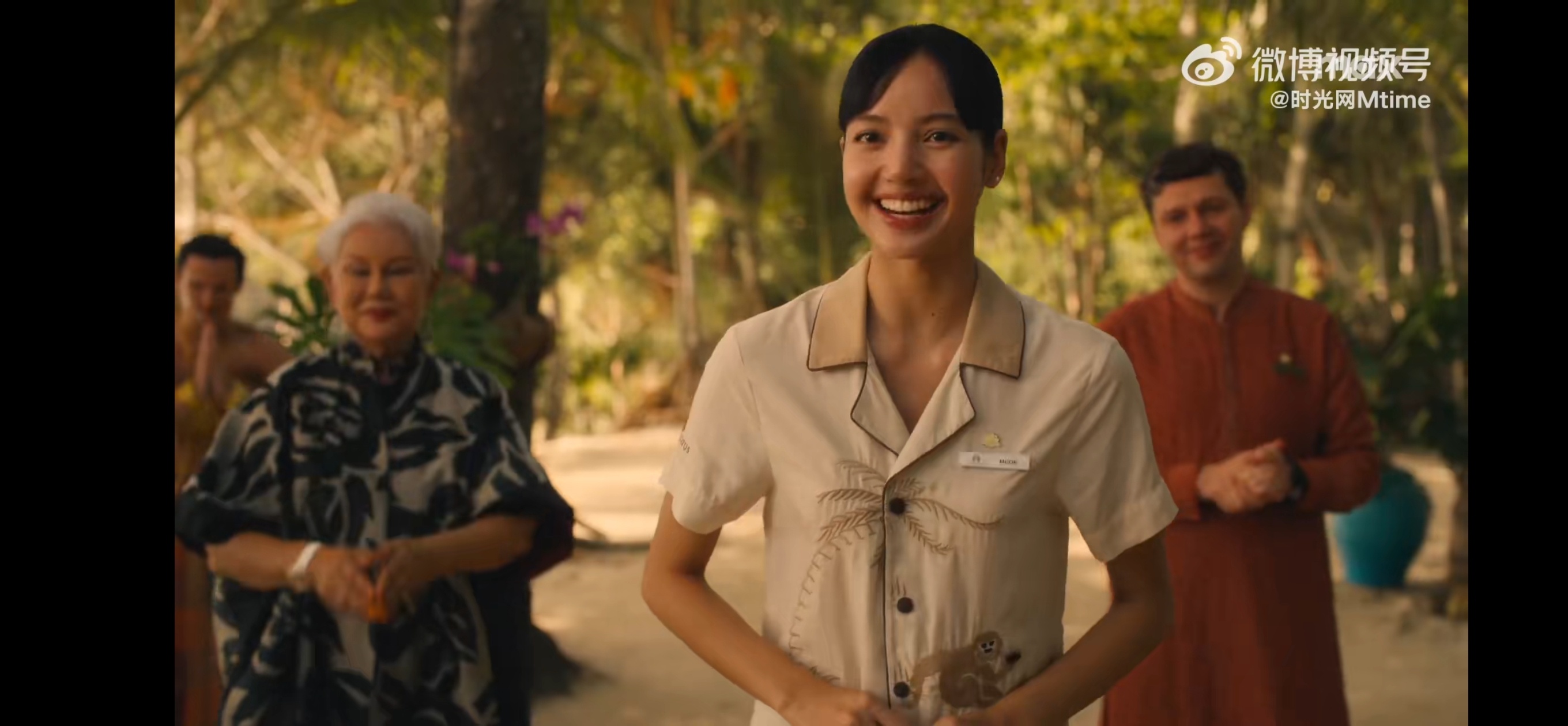 #Lisa白莲花度假村第三季造型#从未见过如此标准的橡子果脸 ​​​