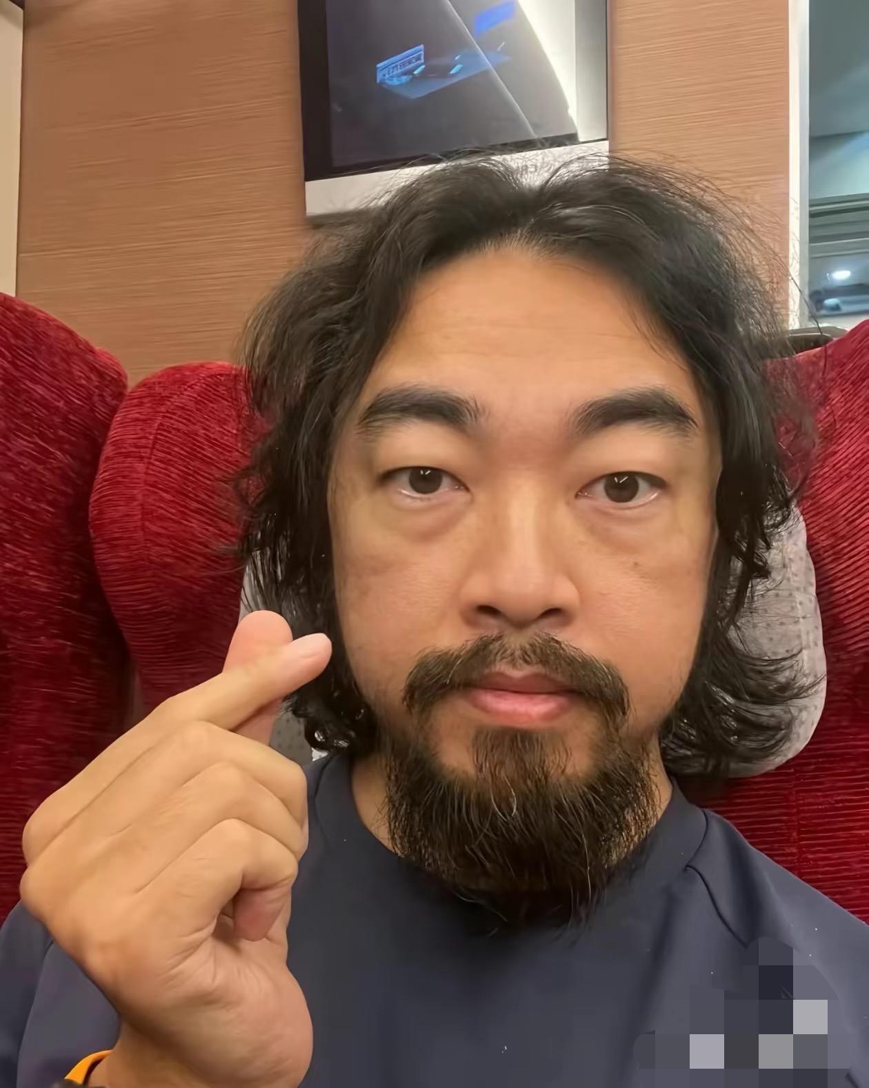 峰哥是真敢说真话。
他在韩国待了一个月，很多网友呼吁他去拍摄一些底层的韩国人，但