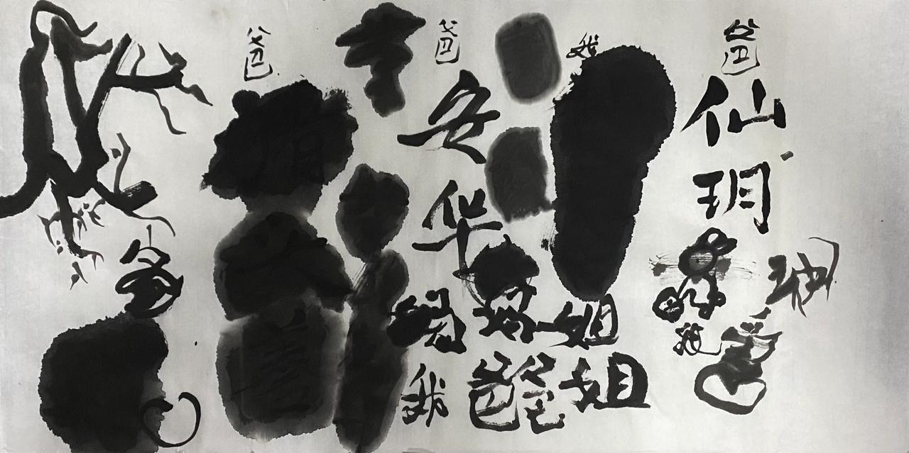 小朋友没学过画画，但在画面上就能感受到孩子最纯真的情感～