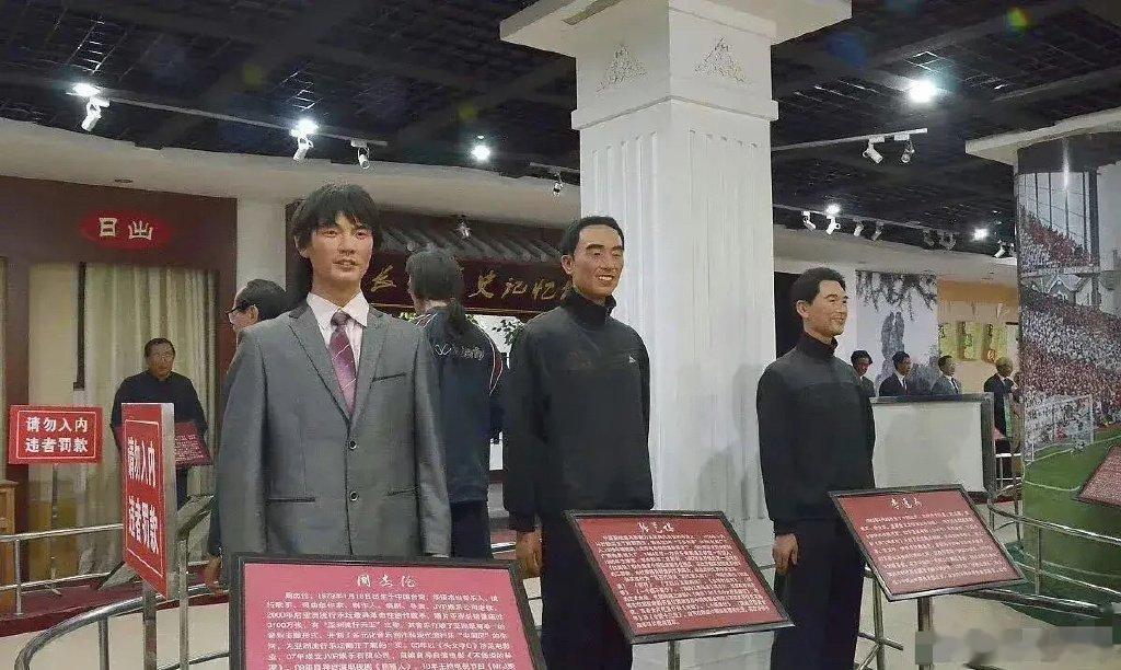 就算是周杰伦本尊来了，也不会相信这是他吧[允悲] ​​​