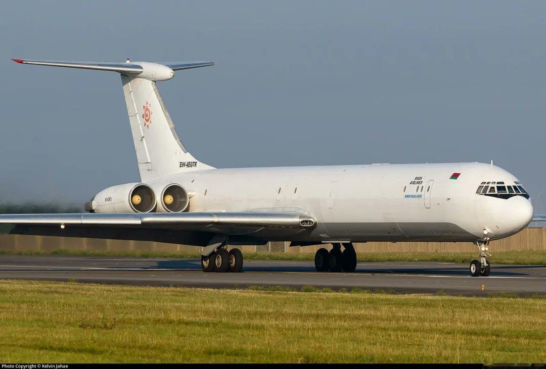 在泰柬停火生效几个小时后，一架白俄罗斯飞机便“迫不及待”的飞往了柬埔寨。

这架