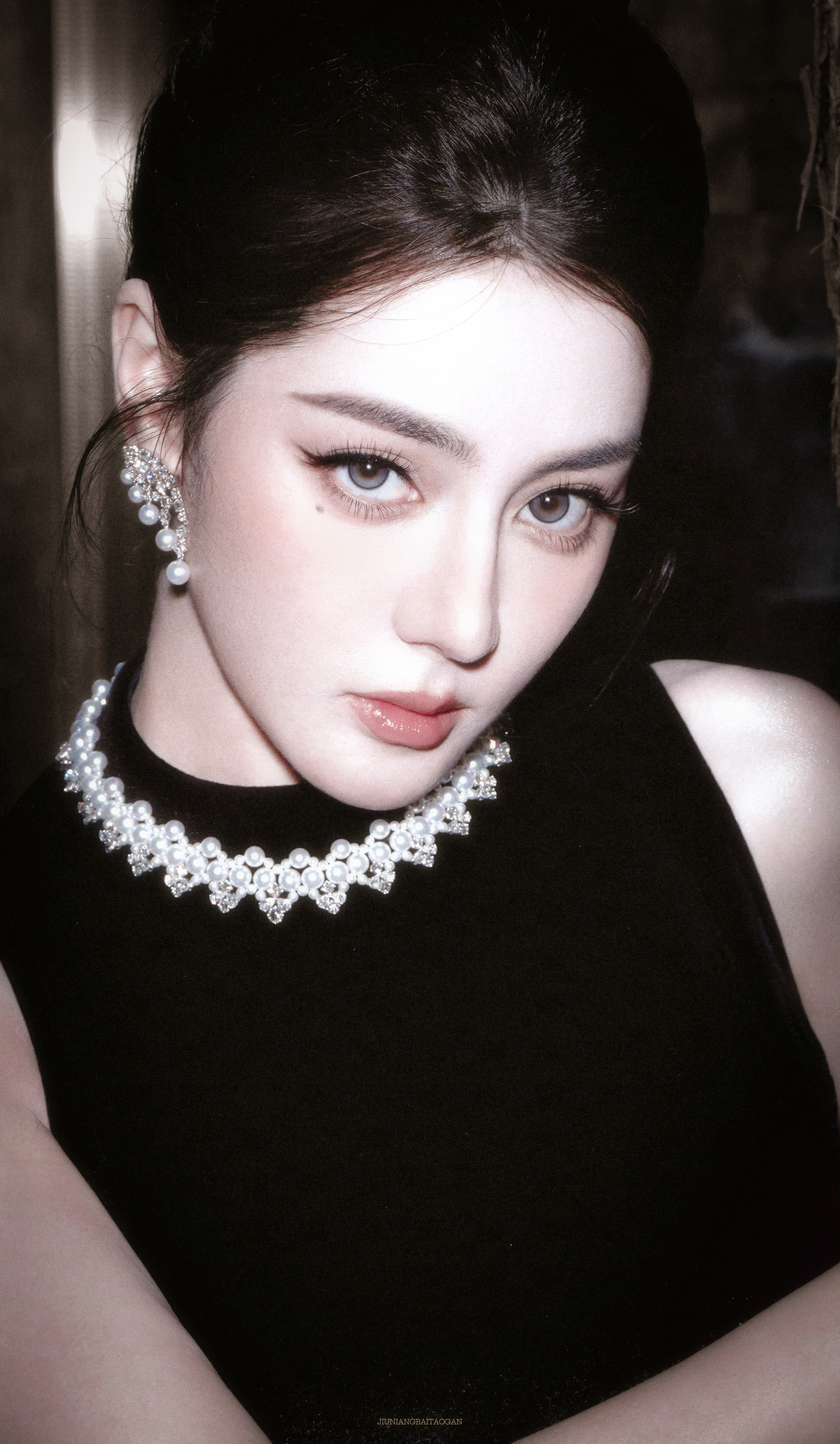 𝙿𝚎𝚛𝚜𝚒𝚊𝚗 𝚌𝚊𝚝波斯猫🐈⬛迪丽热巴张碧晨的妆都是金鹤
