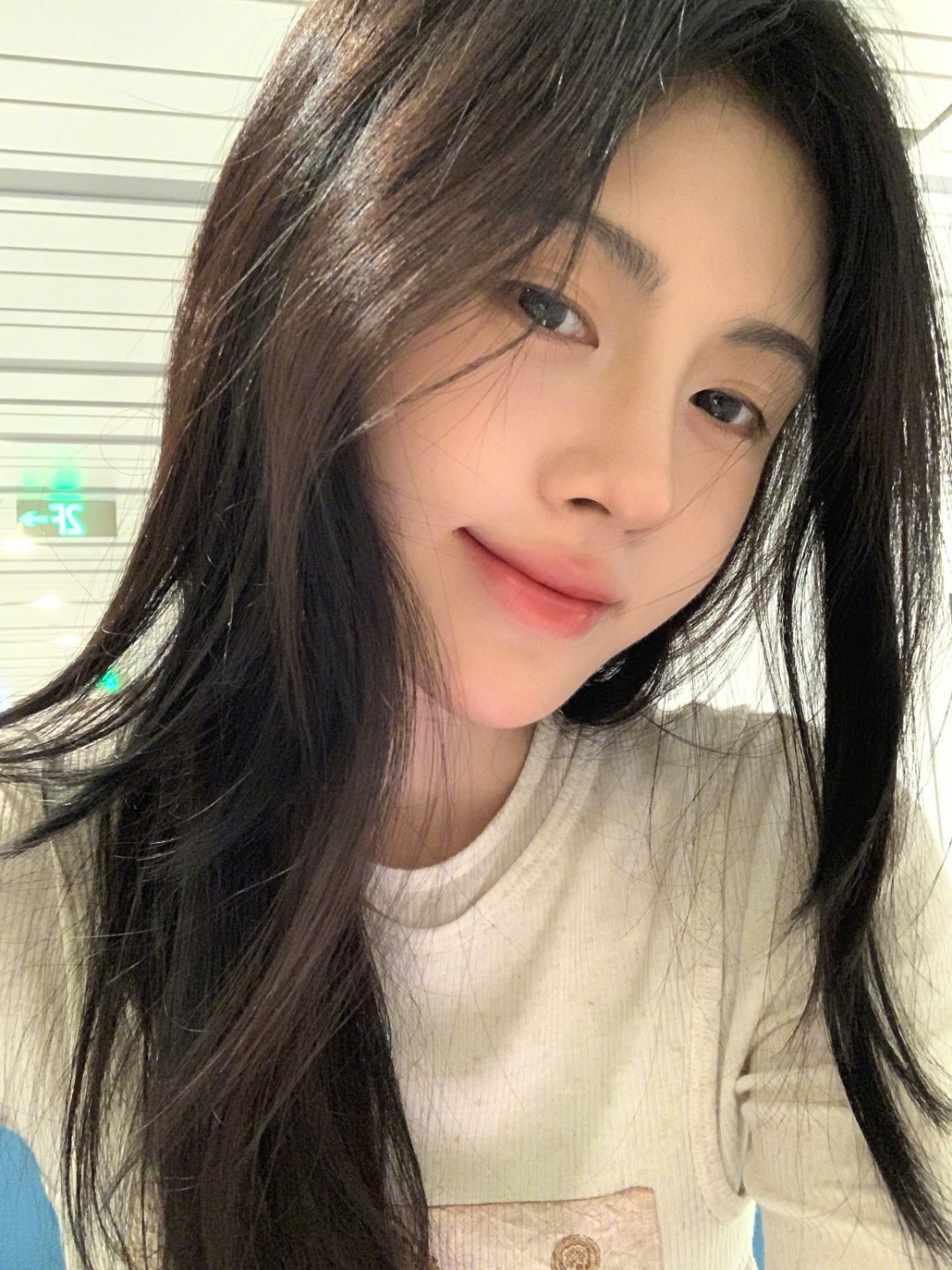 jjy鞠婧祎苏绿夏jjy鞠婧祎万花世界“只要不放弃春天 念念不忘 必有回响”