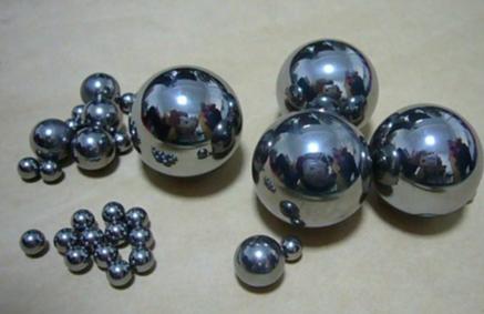 一枚东风-15里塞进15万颗钨珠，这是什么概念？这不是炫耀，而是一份无声的宣言：