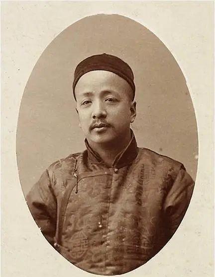 1903年，章太炎在《苏报》上，对慈禧、光绪破口大骂。慈禧勃然大怒，要凌迟他。然