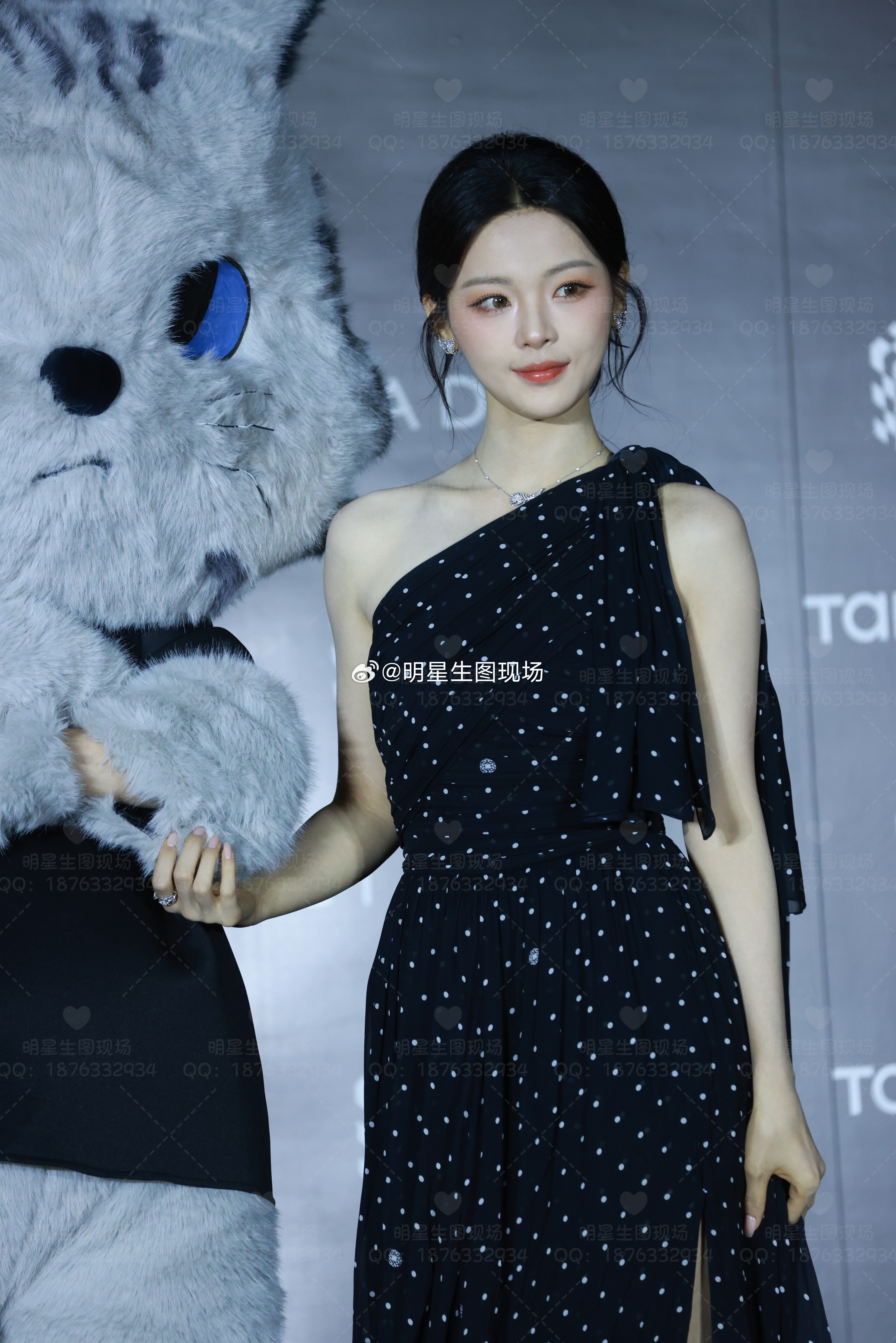 ♥️杨超越今日惊喜电影展红毯 有特写 ​​​
