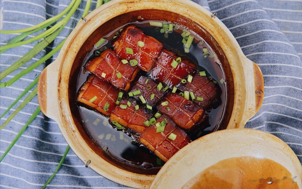 苏东坡当年落难时实在没羊肉吃才会吃猪肉，难道古代的猪肉真的很难吃吗？

其实不一