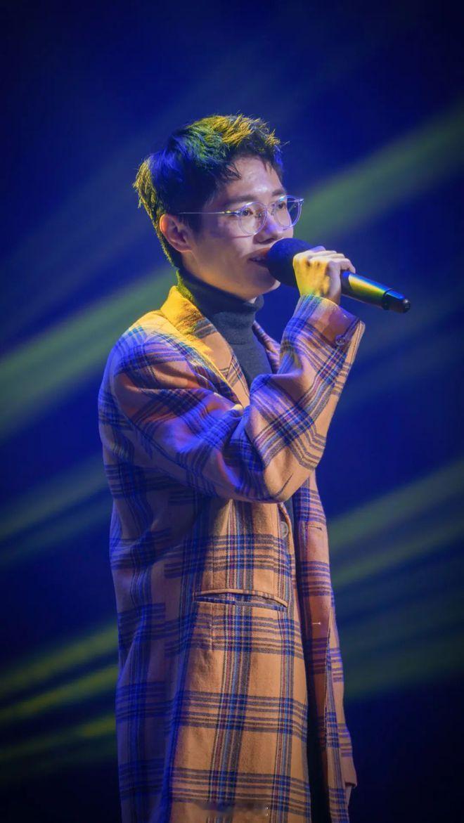 2024最美的夜跨年晚会  2024跨年演唱会你希望李行亮在哪里：湖南卫视、江苏