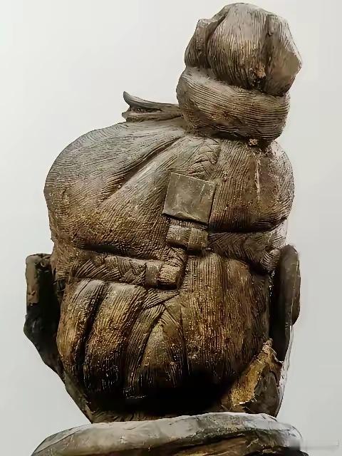 秦朝这发饰是怎么梳出来的，洗头应该很麻烦吧 