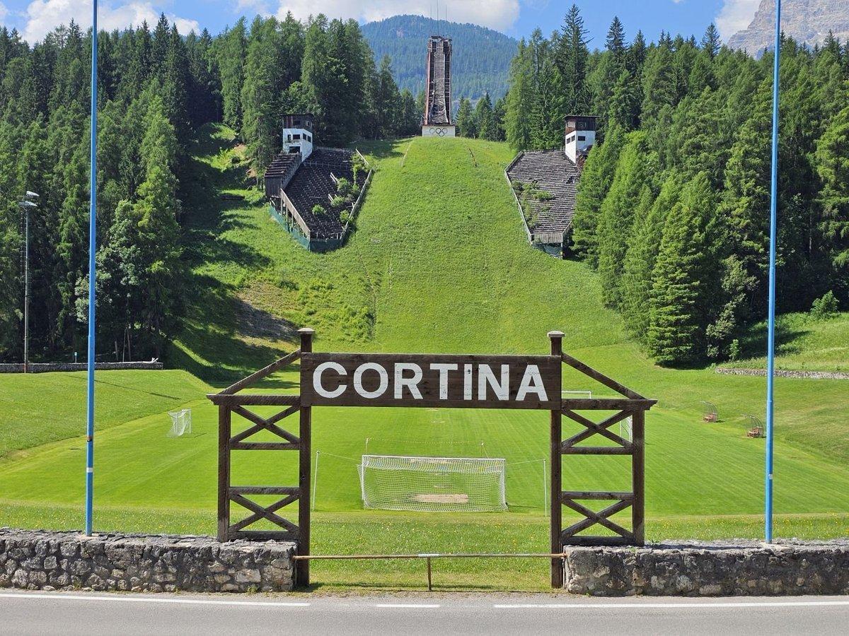 米兰科尔蒂纳，滑雪场+足球场球场米兰米兰冬奥会