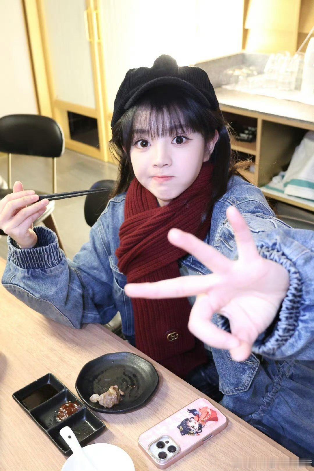 田曦薇比30000 有没有人能告诉我世界上为什么有小田这么这么可爱的女孩！！！每