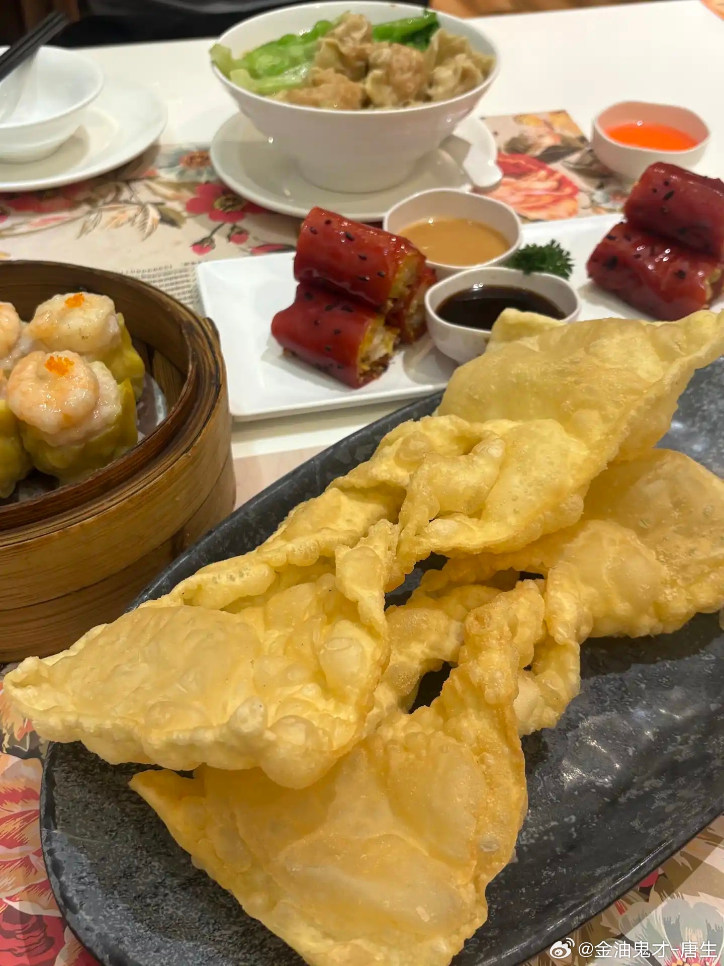 和老婆一起喝茶吃点心，就是最简单的快乐！广州早茶，我将永远拥护你！金油趋势专家-