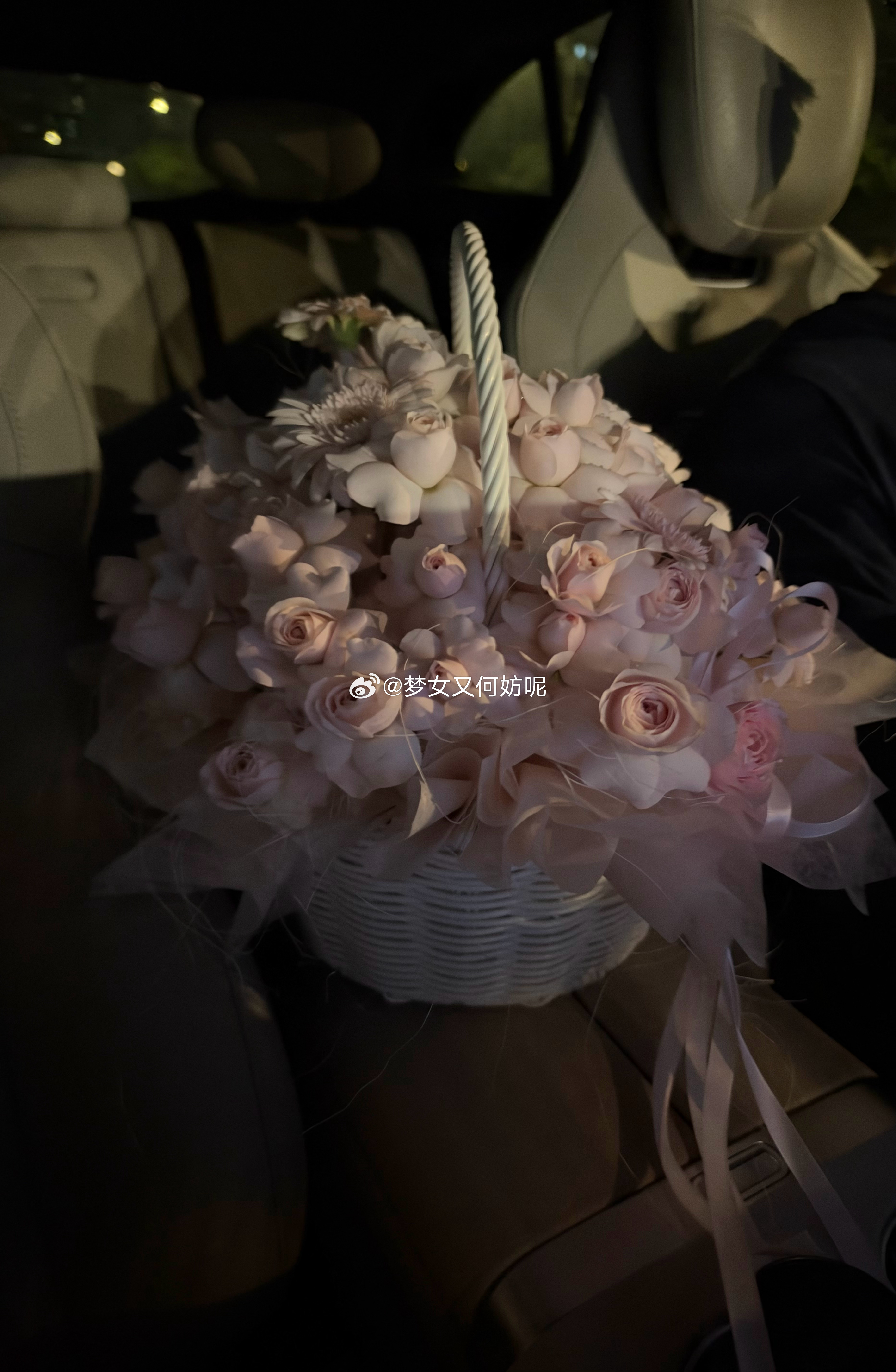 哪个女人能拒绝一束花呢🌸 ​​​