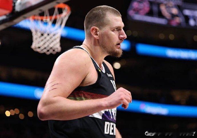 NBA公布最新一期常规赛MVP榜单！约基奇位列首位，这沉甸甸的领袖价值，含金量拉