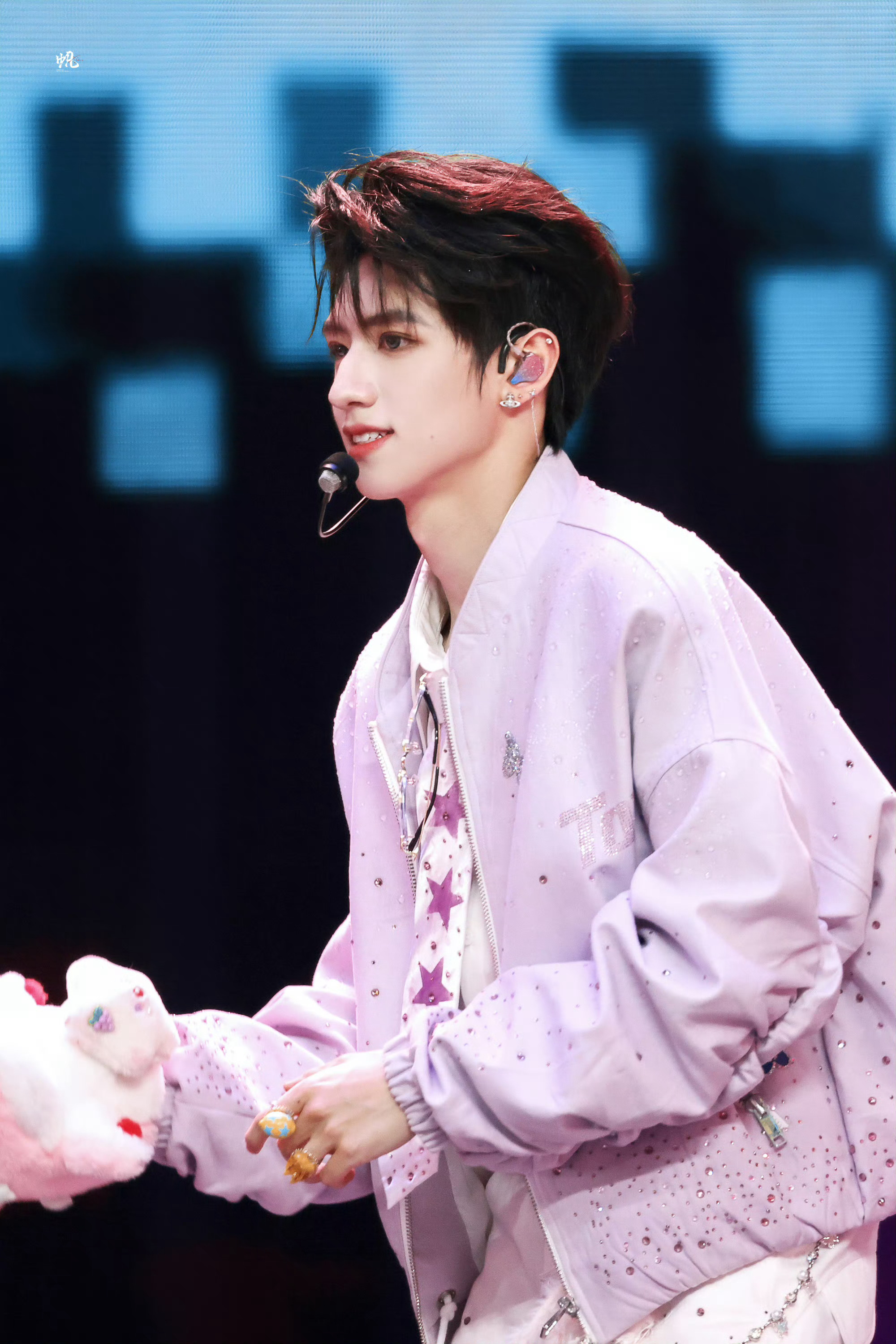 生活真是 喵喵又咪咪啊⌯ᵔᗜᵔ⌯ಣ💛朱志鑫 051 🐱朱志鑫一路向海的少年 