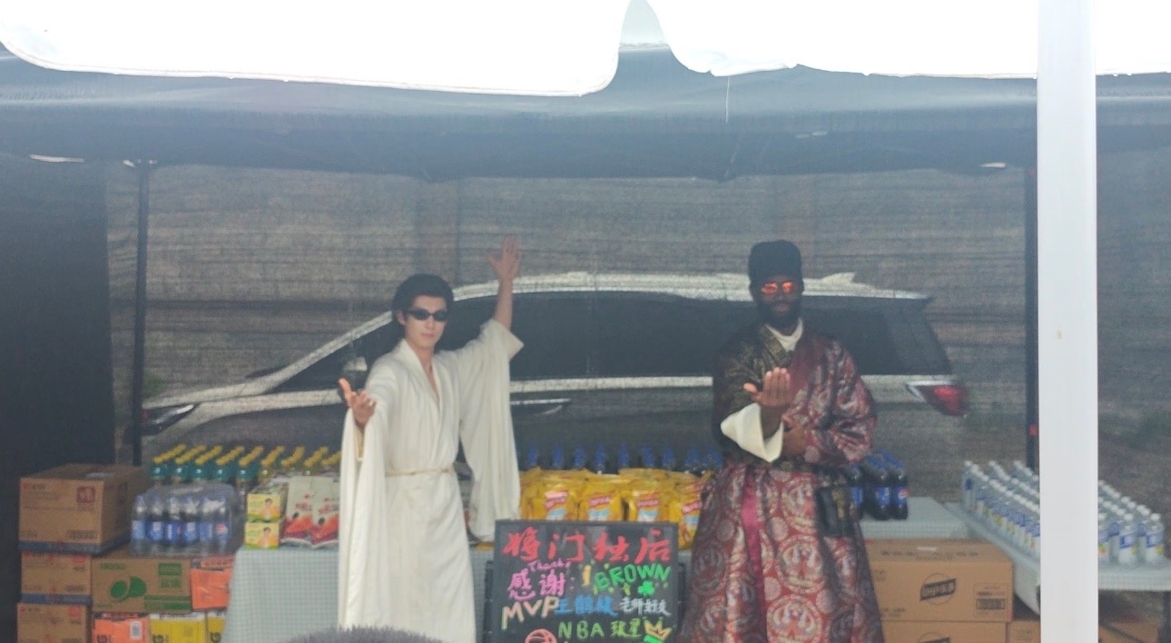 世纪同框！中外&文体！王鹤棣×杰伦布朗，巨星×巨星！ 