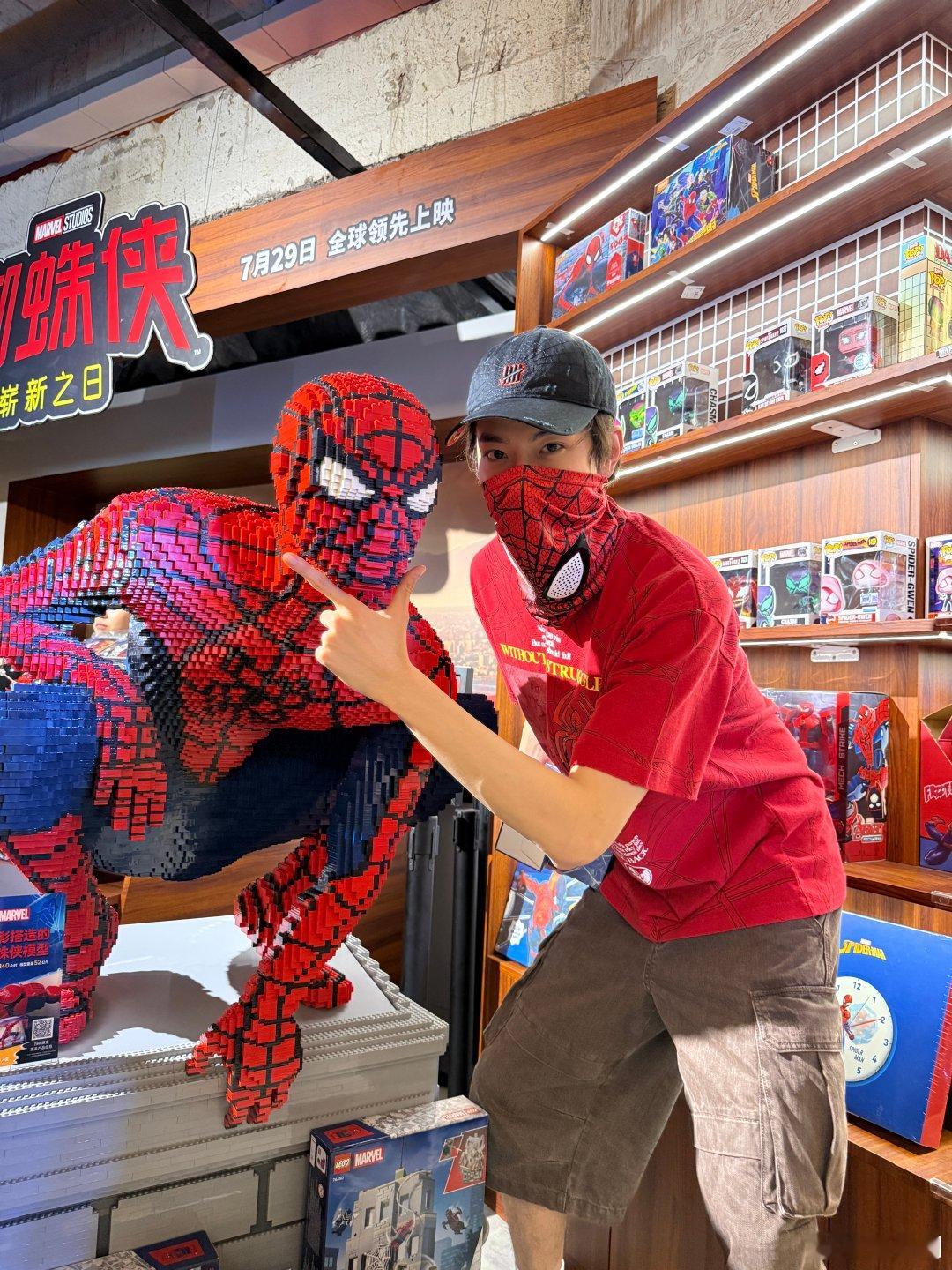 林一又当上steve了 谁能想到日常vlog还解锁steve身份，无奈摊手名场面