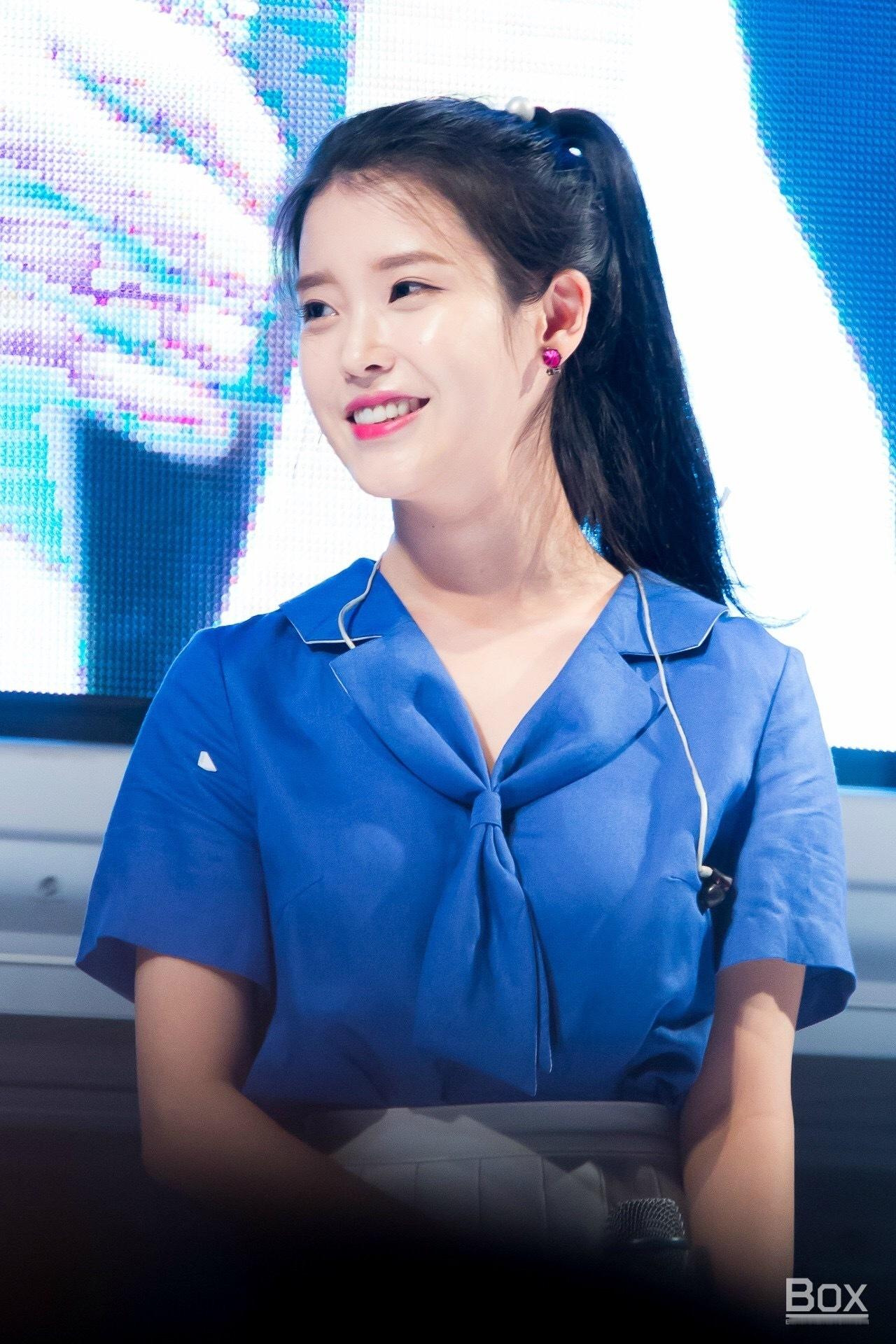 IU[超话]  🐰IU高露洁口腔亮白美学大使 2015年时光机🐥150731