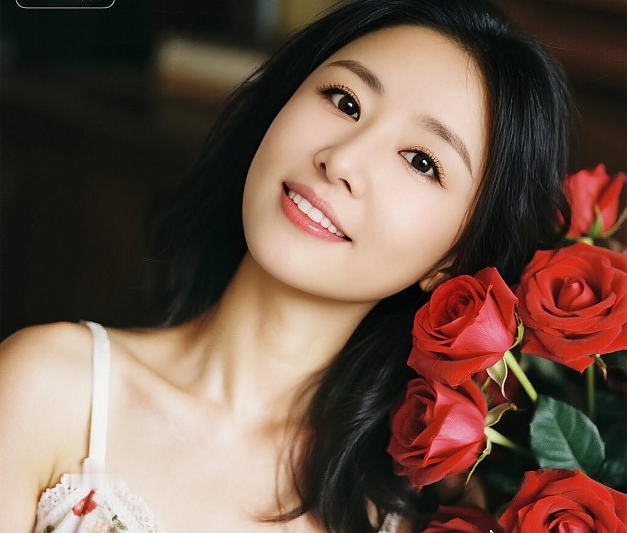 男人都喜欢女人素颜，在相亲市场上，素颜成了男人择偶的首要标准。
核心就一点：
不