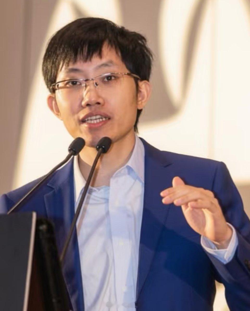 梁文峰摊牌了，不许投资方挖人或撺掇员工创业。 