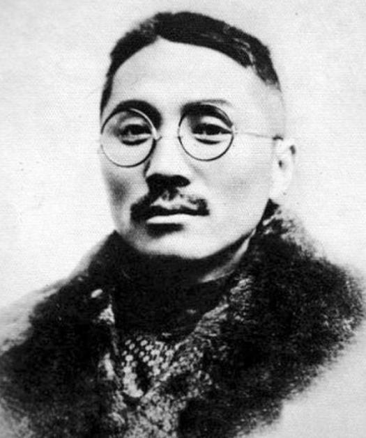 36年，王亚樵躲避追杀逃回老家，妻子王亚瑛提醒：你要小心一个人
［1936年仲春