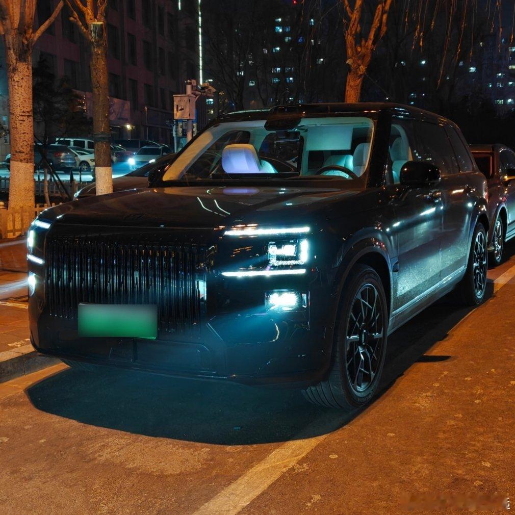 朋友来崇礼找我滑雪，到车站发现北京到崇礼的高铁票全被雪友卖光了临时买了个到张家口