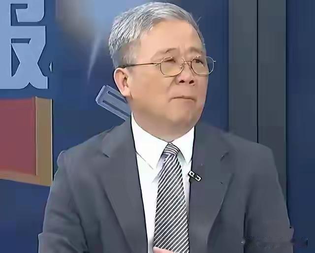 台湾退役陆军少将栗正杰直言，“潜射弹道飞弹是针对美国的武器，台湾不须对号入座，“
