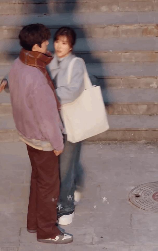 林一《阿禅》路透，duang大一个阿禅先是摇摇晃晃，后就这么一下子扑到姐姐身上直