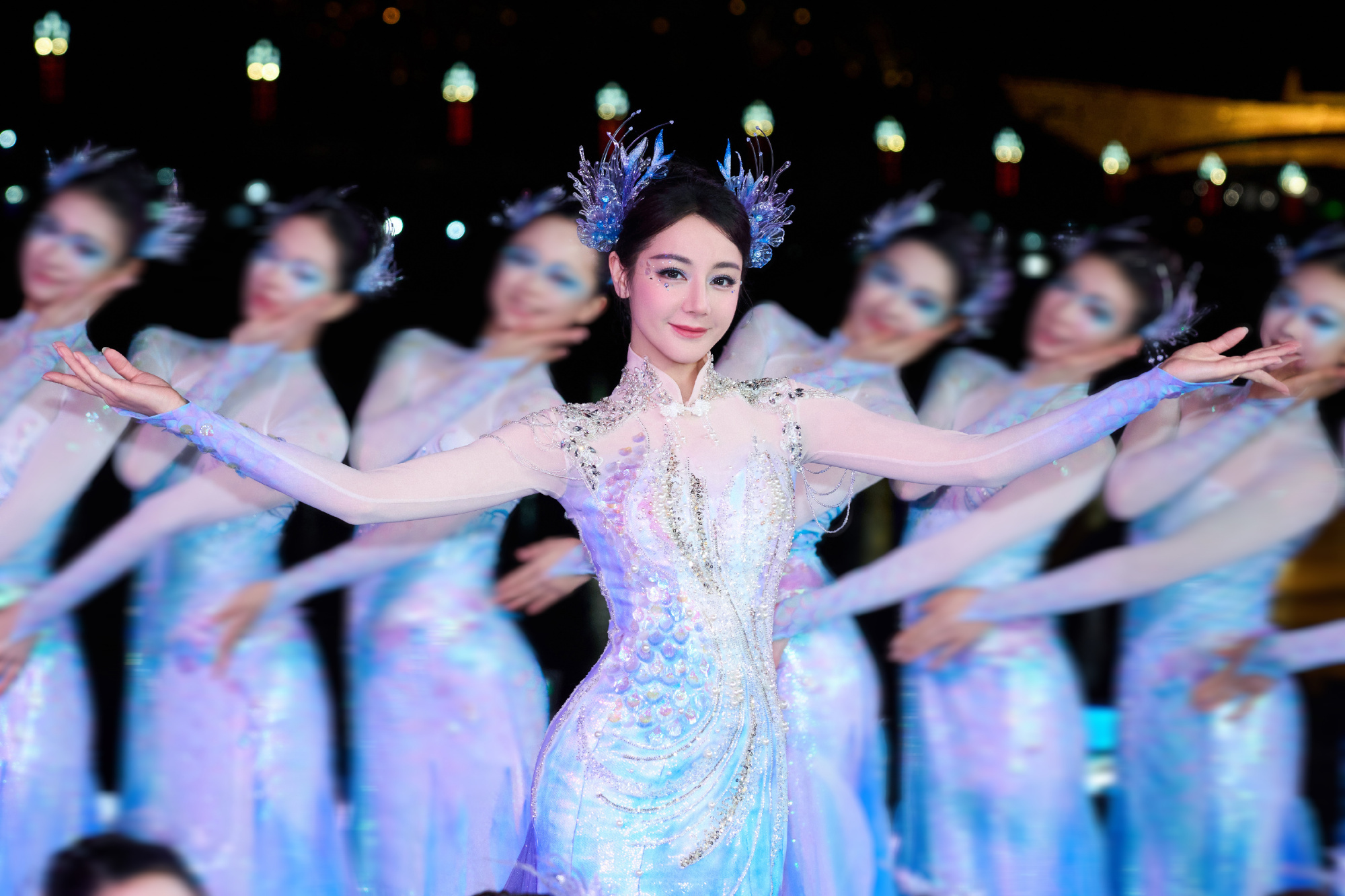 谁给迪丽热巴化的妆热巴真的太美太美了