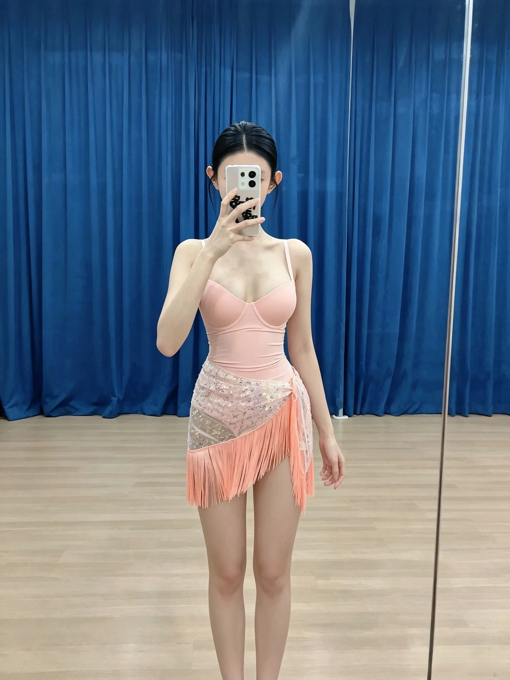 心里没有爱情 跟没有感情一样 谁都不爱 这正常吗
