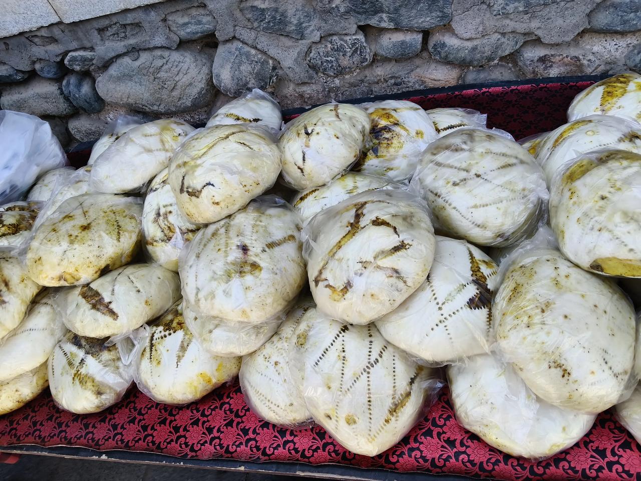 兰州青城古镇特色美食——手工千层月饼、油胡璇

去了一趟兰州青城古镇发现这里的油