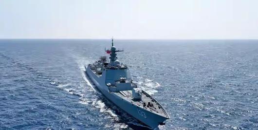 中国军舰为啥选横当水道穿越？原因很实在！不少朋友好奇，这次咱们海军编队，为啥特意