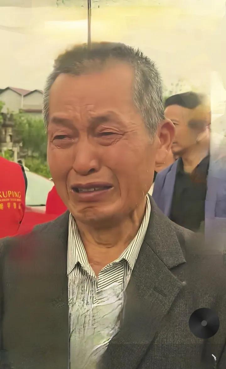 36年寻亲路，陌生人的善意织就团圆网
 36年，是一个人半生的时光，也是一段刻骨